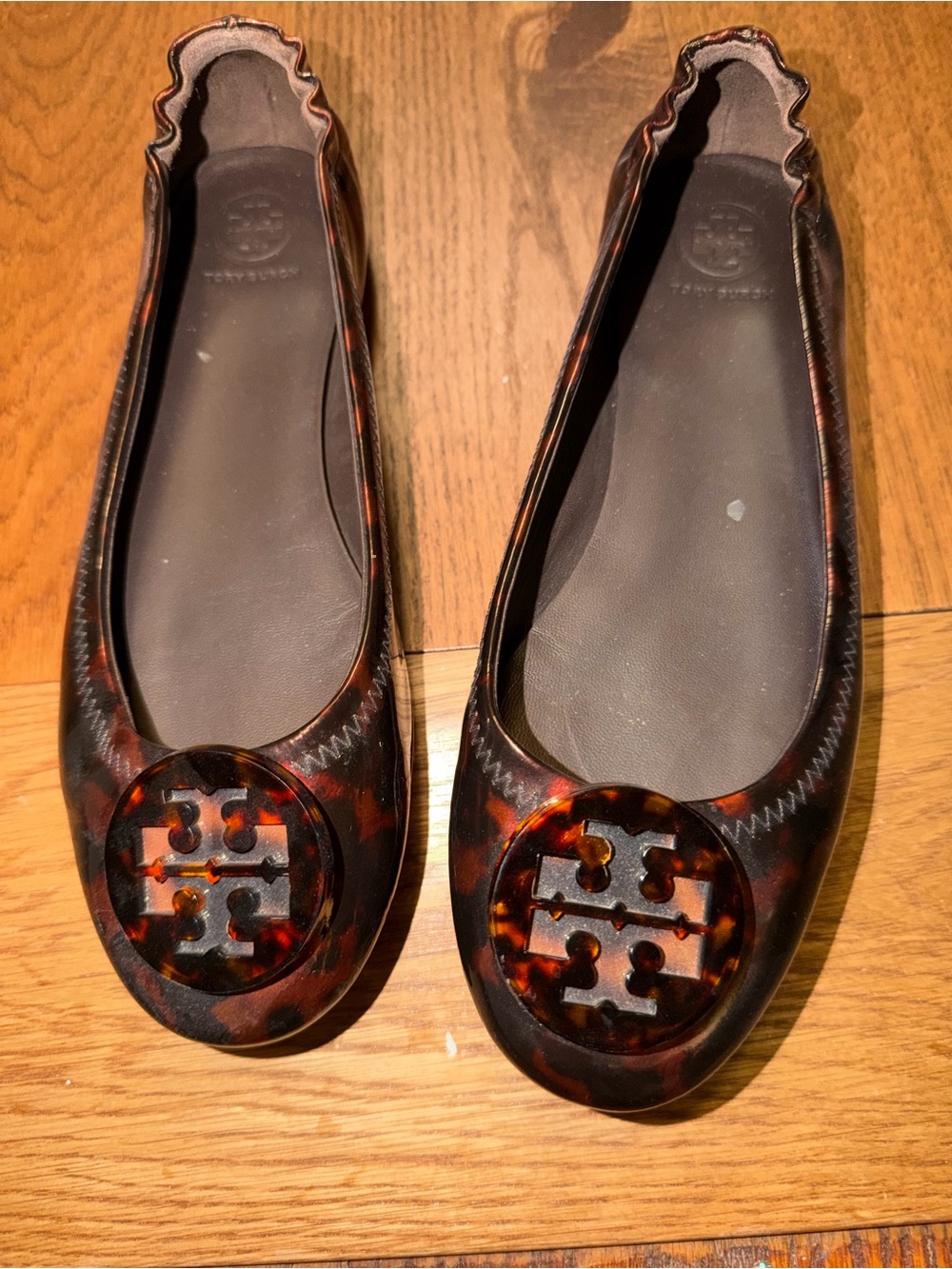 Tory Burch Tortoiseshell Logo Reva Flats - Brown/Black size 7.5 NWOT